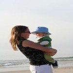 836412_woman_and_baby_on_the_beach_4